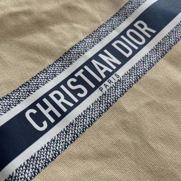 NWT, DIOR tote - Picture 3 of 4